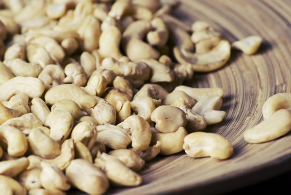 Creamy & Delicious Cashew Nuts - Rich in Nutrients, Perfect for Snacking Wholesale